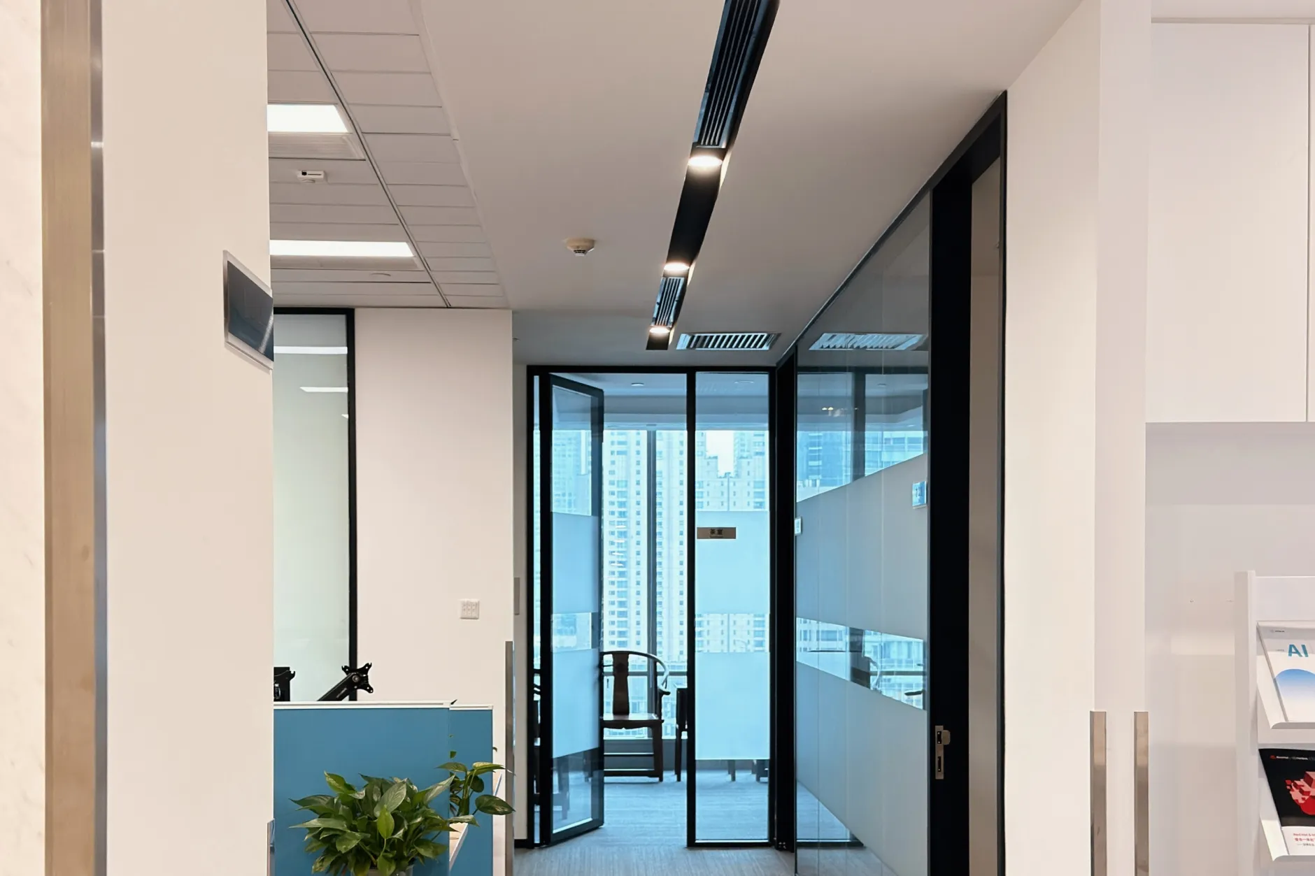 about hero content img